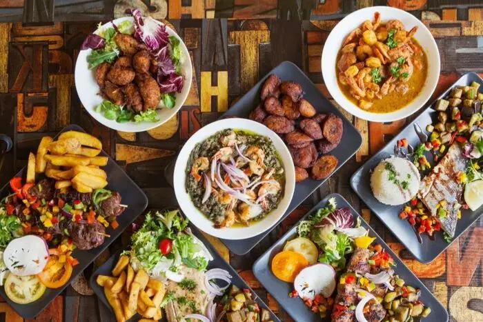 Ingrédients issus de l alimentation locale africaine sur un marché traditionnel